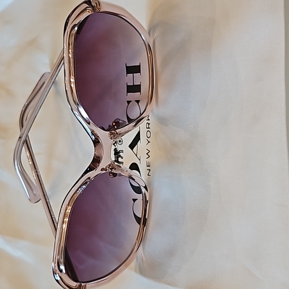 Coach sunglasses, transparent pink frames - Picture 3 of 5